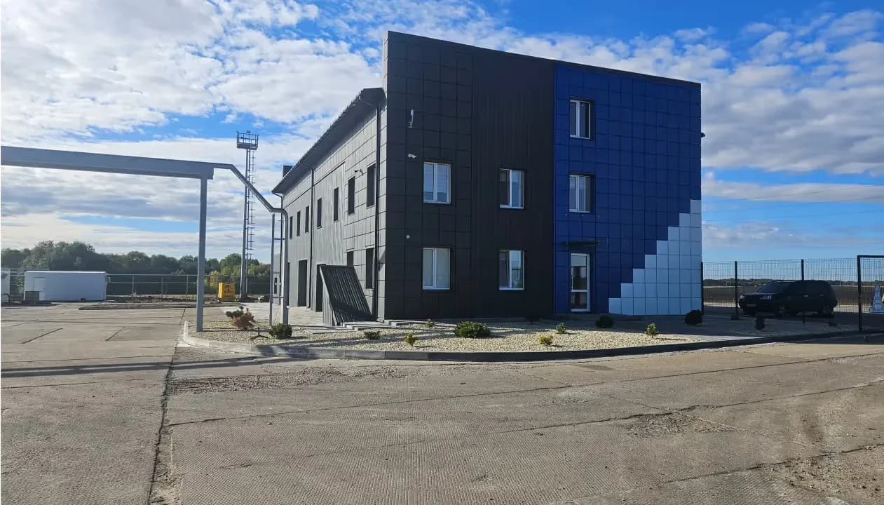 Службовий блок Кавердинської УКПГ після реконструкції